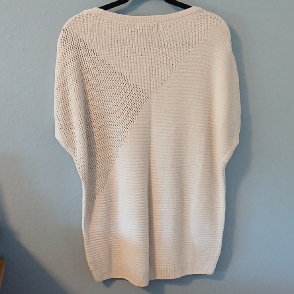 NWT Barefoot Dreams Cream Crew Neck Sweater Size S - Picture 5 of 6